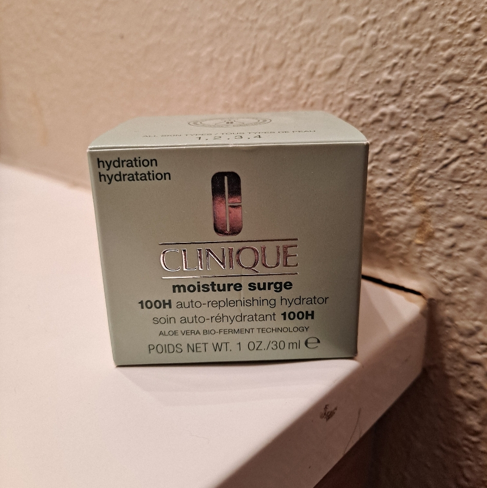 Clinique Moisture Surge 100H Hydrator